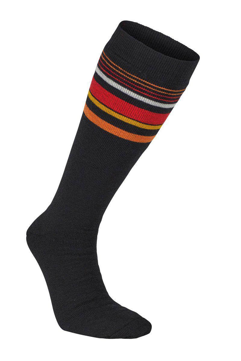 Svart knähög ullstrumpa med färgglada ränder i orange, rött och vitt upptill, foten vinklad åt vänster mot vit bakgrund.